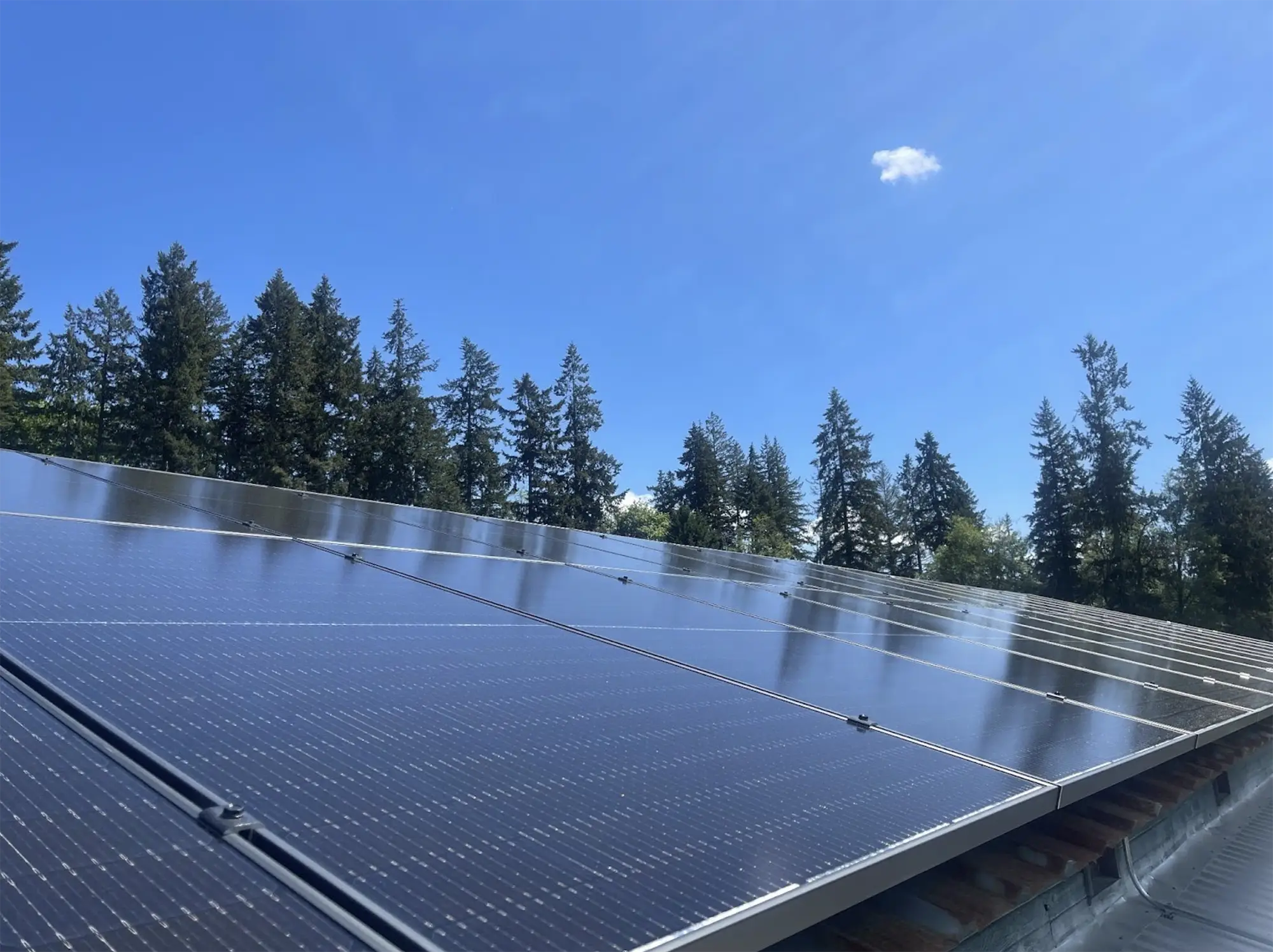 bifacial solar panel on top of a roof in the Pacific Northwest